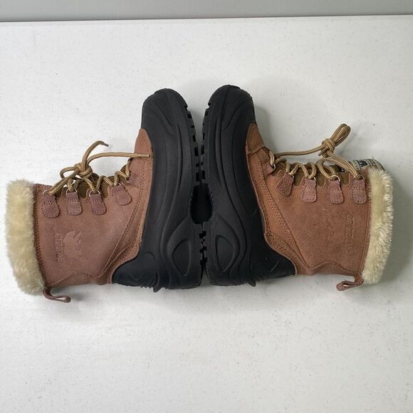 Grizzly Aspen Thinsulate Suede Lace-Up Winter Snow Boot Faux Fur Stock #657080 - Picture 15 of 16